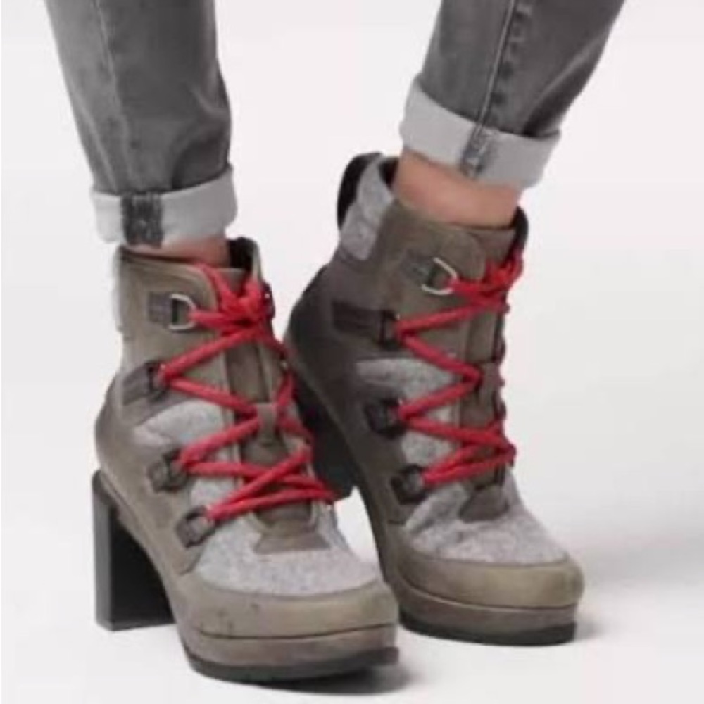 Sorel Blake Lace Quarry Booties